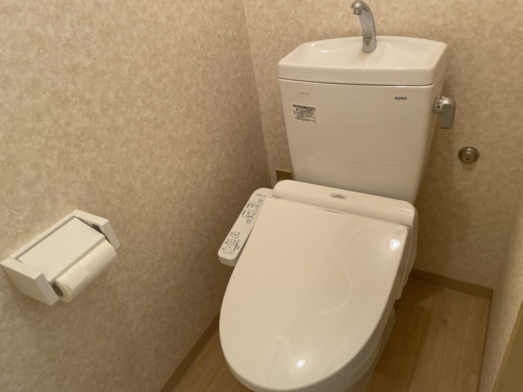 トイレ（2022年に交換済）